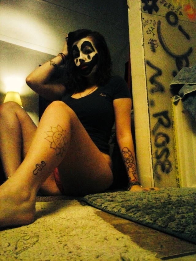jugga-lugga-lugga-lo:  Face paint ;edited