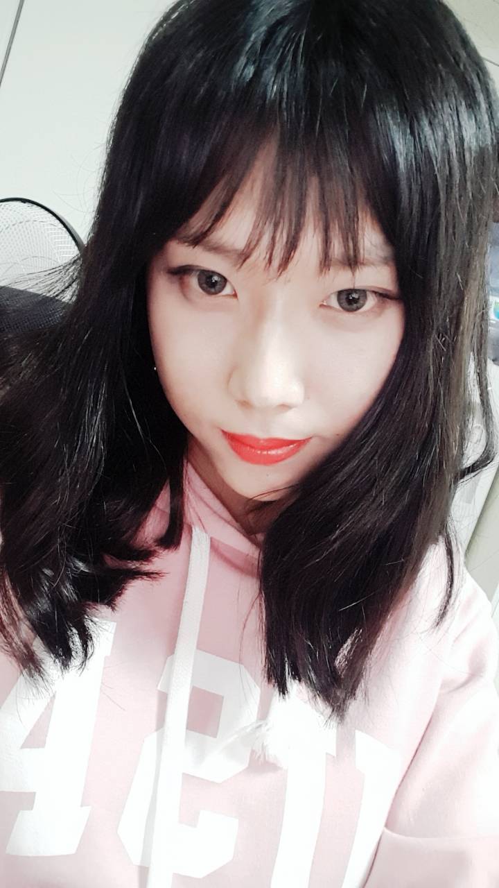 busanslut2:  사진속언니랑 저랑같이 서울가요 9월16일부터. 서울서