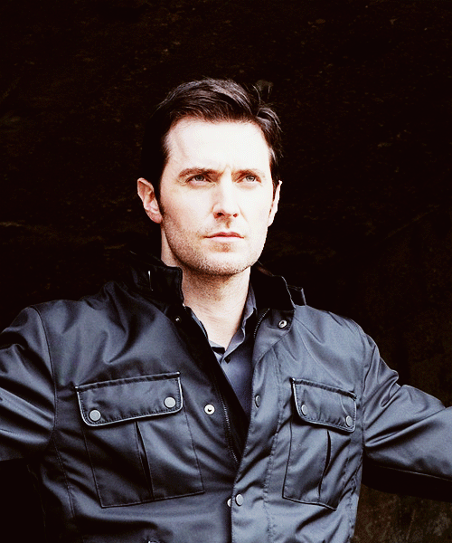 frank-dolarhyde:Re-upload with different colors because ImageReady and because tumblr made fun of me