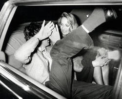 thisaintnomuddclub: Mick Jagger and Jerry Hall in NYC, 1978. Photo by Ron Galella 