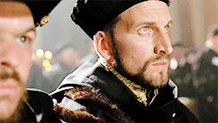 pinchtheprincess:  oodwhovian:  Christopher Eccleston in Elizabeth.  IF YOU DON’T THINK CHRISTOPHER ECCLESTON IS AS HOT AS GEORGIA ASPHALT, YOU’RE WRONG.  