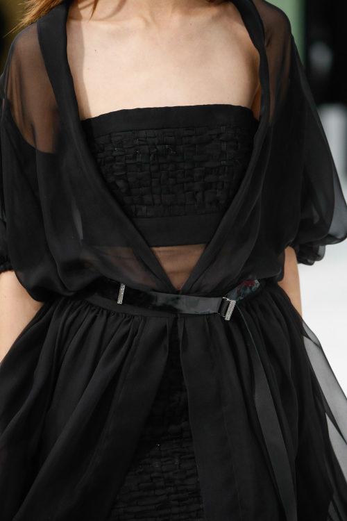 Details at Chanel Spring 2015 Haute Couture Fashion by Mademoiselle! (Runway blog!)
