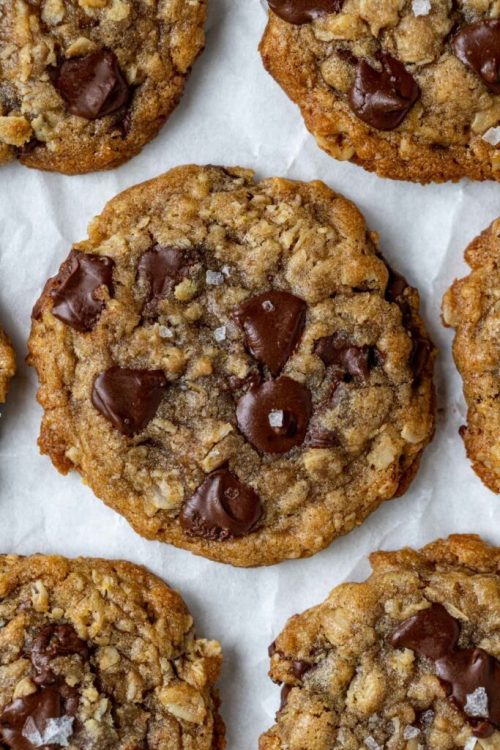 fullcravings:  Chewy Oatmeal Chocolate Chip Cookies