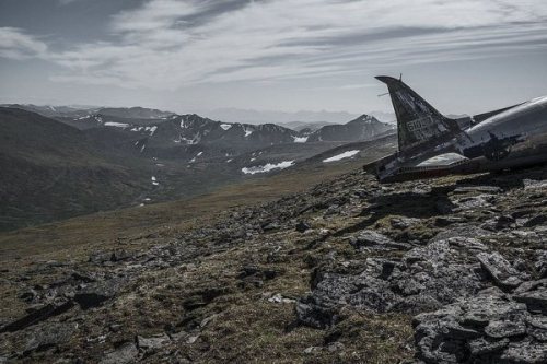 Dietmar Eckell - Happy End: miracles in aviation history abandoned in the middle of nowhere [restwer