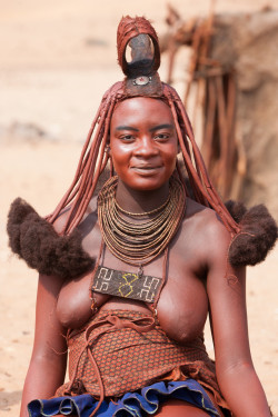 Himba woman, by Matilde Simas.