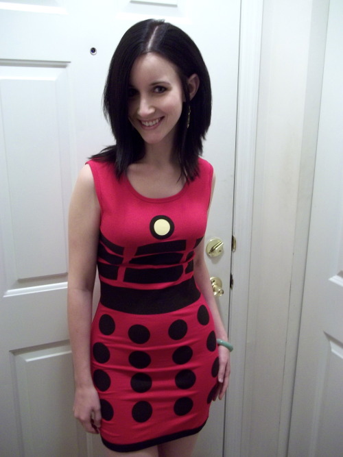 somelikeitblue:  Look at what my wonderful hubby surprised me with today!  ^_^  It’s a Dalek dress!  Ah!  Love! 