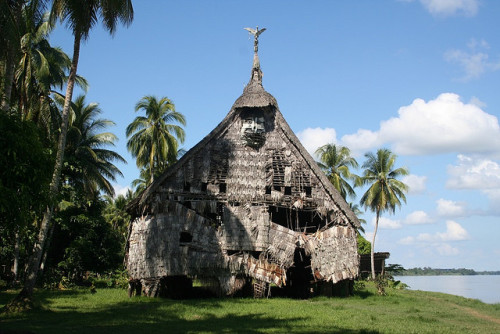 Haus Tamburan, Korogo, Sepik River, Papua New Guinea by jerryhobbs on Flickr.