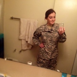 militarygirlswivesgirlfriends.tumblr.com