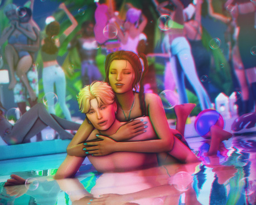 Its Summer And That Means Pool Party With The Gang!