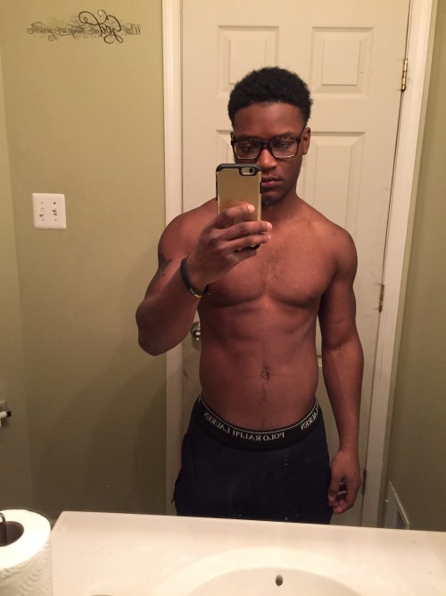 410brandon:  Blackout 😍🍫🍫🍫