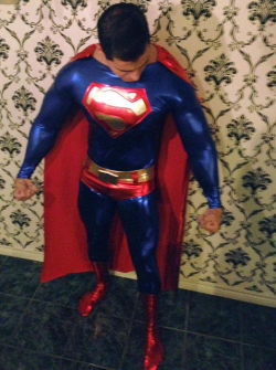 supermanfetish:  SHINY SUPERMAN by Comic