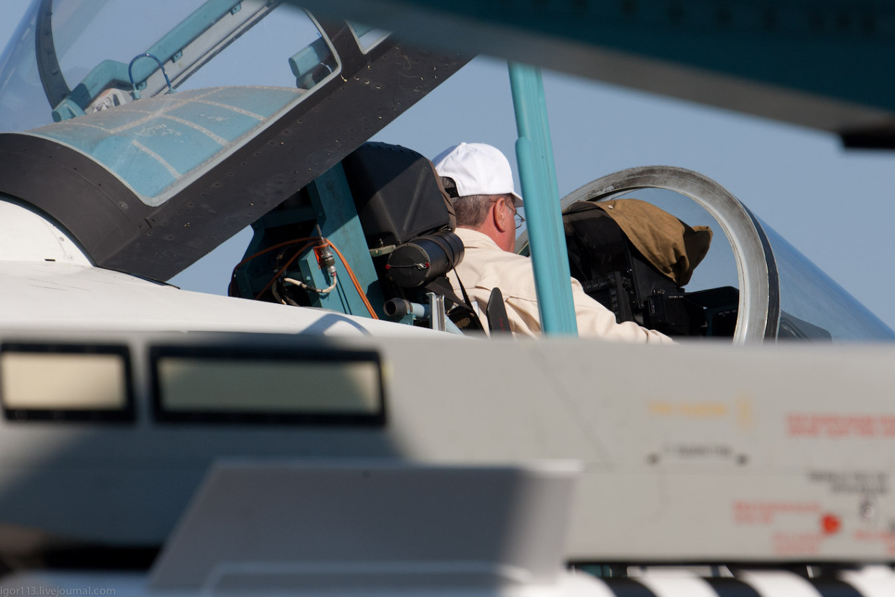 rocketumbl:  Su-35 Prototype 902