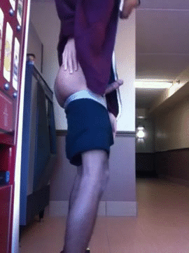 crownroyal89:  freaky teen on an adventure 🔥🔥🔥👅👅👅