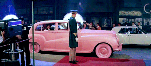 Shirley Maclaine In: