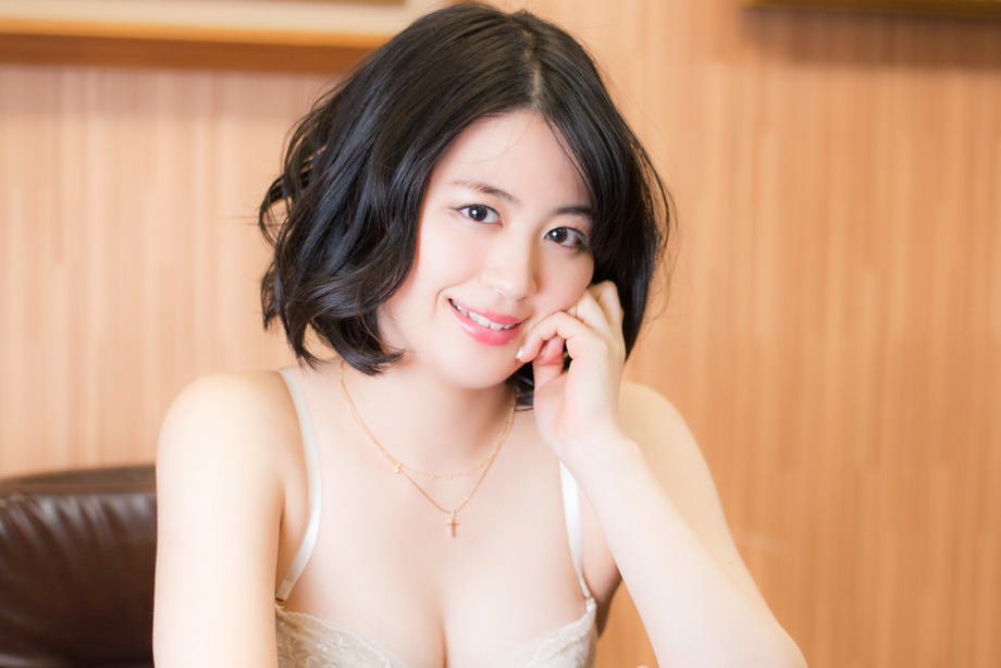 bellechamber:  Erina Nagasawa 長澤えりな