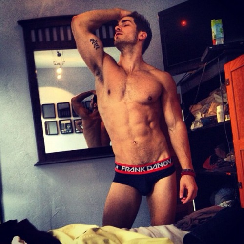 ifuckrainbows:  (via TumbleOn)