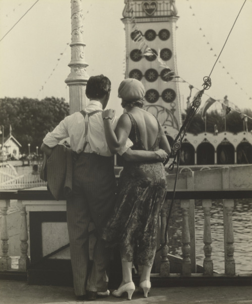 Couple at Coney IslandWalker Evans (American; 1903–1975)1928Gelatin silver printThe J. Paul Getty Mu