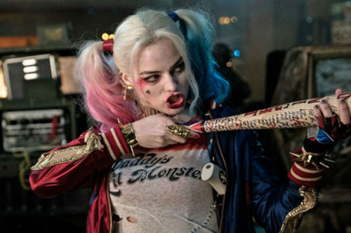 harleyquinnsquad:   Screenwriter Christina Hodson is scripting the Harley Quinn/Birds of Prey spinoff for Warner Bros. and DC Films. The film is not a Quinn solo movie, but rather would feature multiple female superheroes — and possibly villains —