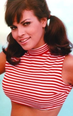 A Fresh-Faced And Ever-Gorgeous Raquel Welch.