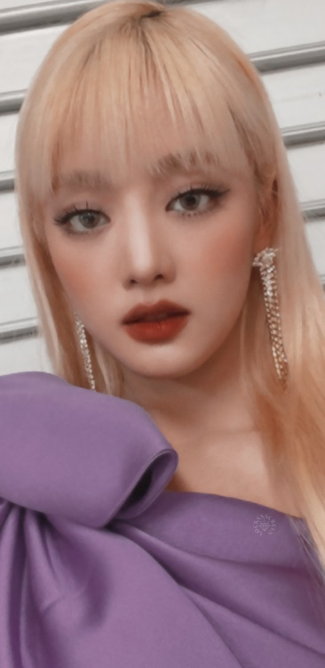 minnie - G-IDLE (simple)she served everything as a blondelike or reblog if you save and don’t 