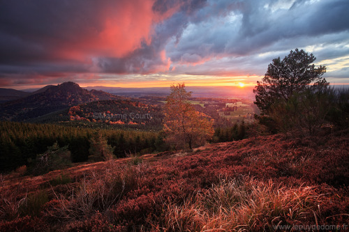 Porn photo dailyautumn:  Torn Sky by ~MaximeCourty