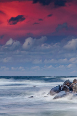 sundxwn:  storm by Valeriy Pritchenko 