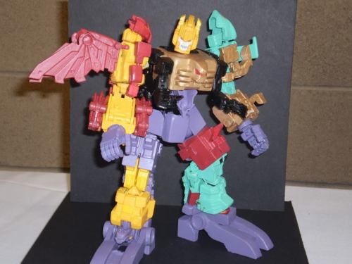 Nicely done.Via http://s632.photobucket.com/user/saphiro314/media/Botcon%2009/P5290058.jpg.html