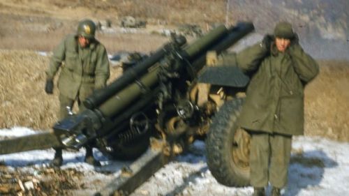 enrique262: Ultra rare color photos of Colombian soldiers in the Korean War, taken by artillery corp