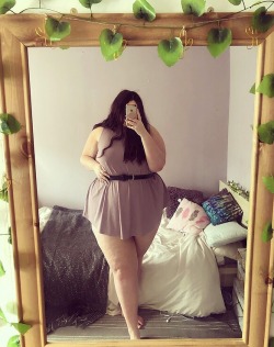 that-fatt-girl: I was gonna post another comparison photo with this top as I posted photos in it around when I first started but I can’t find the photos anywhere 😒