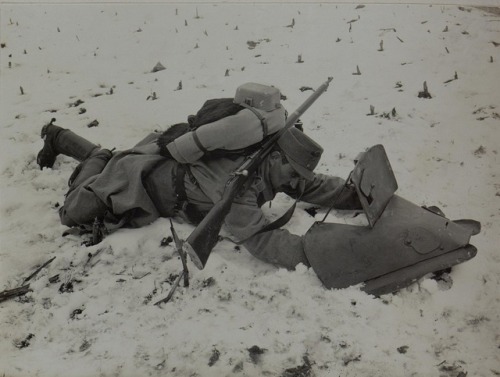 redarmyscreaming:Pseudo-Functionalism at it’s best.Austro-Hungarian Army (KuK) individual armored su