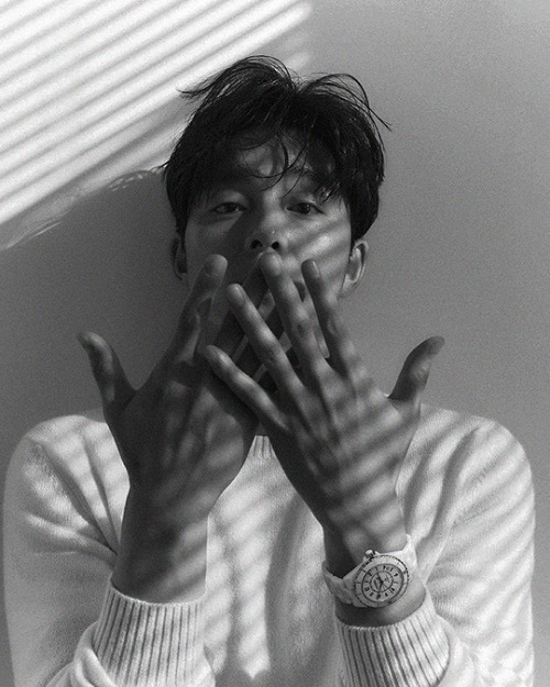 netflixdramas:Gong Yoo for Elle Korea (2021, ph. Hong Jang Hyun)