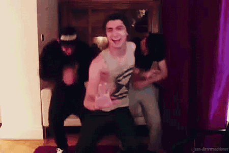 free-hug-universe:  Cool kids DON’T dance. 