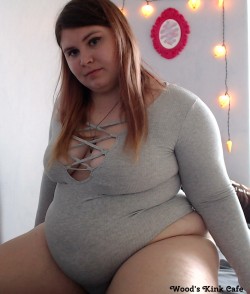 woodsgotweird:  in which my bodysuit shows off my rolls and i am pleasantly surprised to have an ass? clips4sale ♥ manyvids ♥ amateurporn ♥ wishlist   Sweet