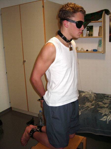 GALLERY: Twink blackmail photos… forced adult photos