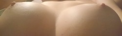 boobs-n-nipples:  Perfect handfulsFollow