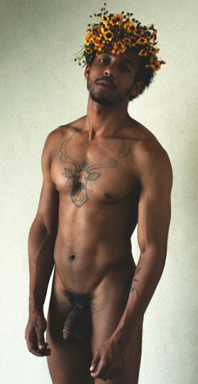 dominicanblackboy: Sexy naked outside! #theoverexposedproject.Tumblr