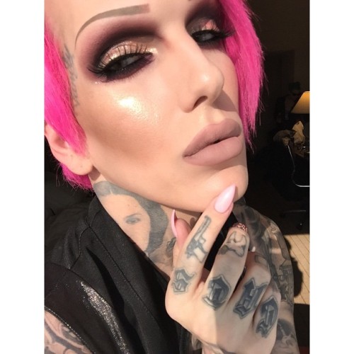 sissystable:  Do I look delicious ?  Yum