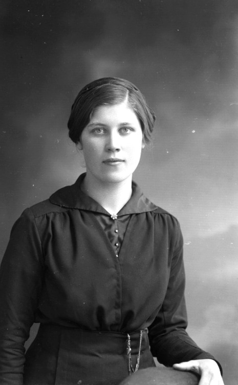  Gunhild Alvina Carlsson, 1916, Sweden.