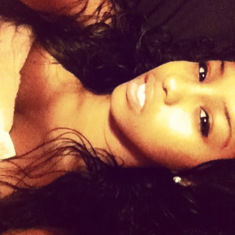 denayaxoxo:  www.denayaxoxo.tumblr.com Twitter: @denayaxoxo Instagram: @quartaydenaya  Gorgoeus 