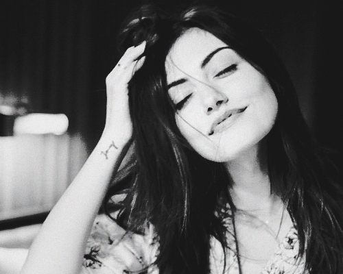 Phoebe Tonkin