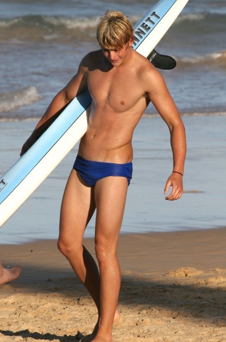 Gay surfer report