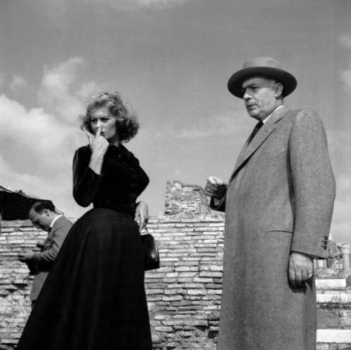 Sophia Loren on location at Ostia Antica for the filming of &lsquo;La Fortuna di Essere Donna&am