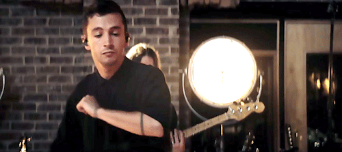 itsonlymetina:Tyler dancing is life