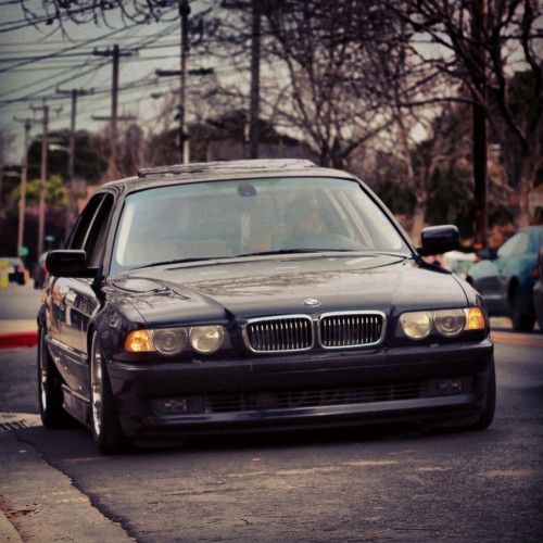 Р‘РњР’ 740i