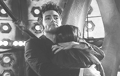 duskendales:  and nobody knows it like the doctor 