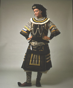 smelly-yak:  Greek traditional dress from