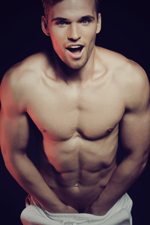 takemetobedandlosemeforever:  Oskaras Ridikas