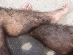 sneaksox:  hairyonholiday:  For MORE HOT HAIRY guys- Check out my OTHER Tumblr page: http://www.http://yummyhairydudes.tumblr.com/  grrrr… fuckin hot hairy legs! let me rub my dick on them! 