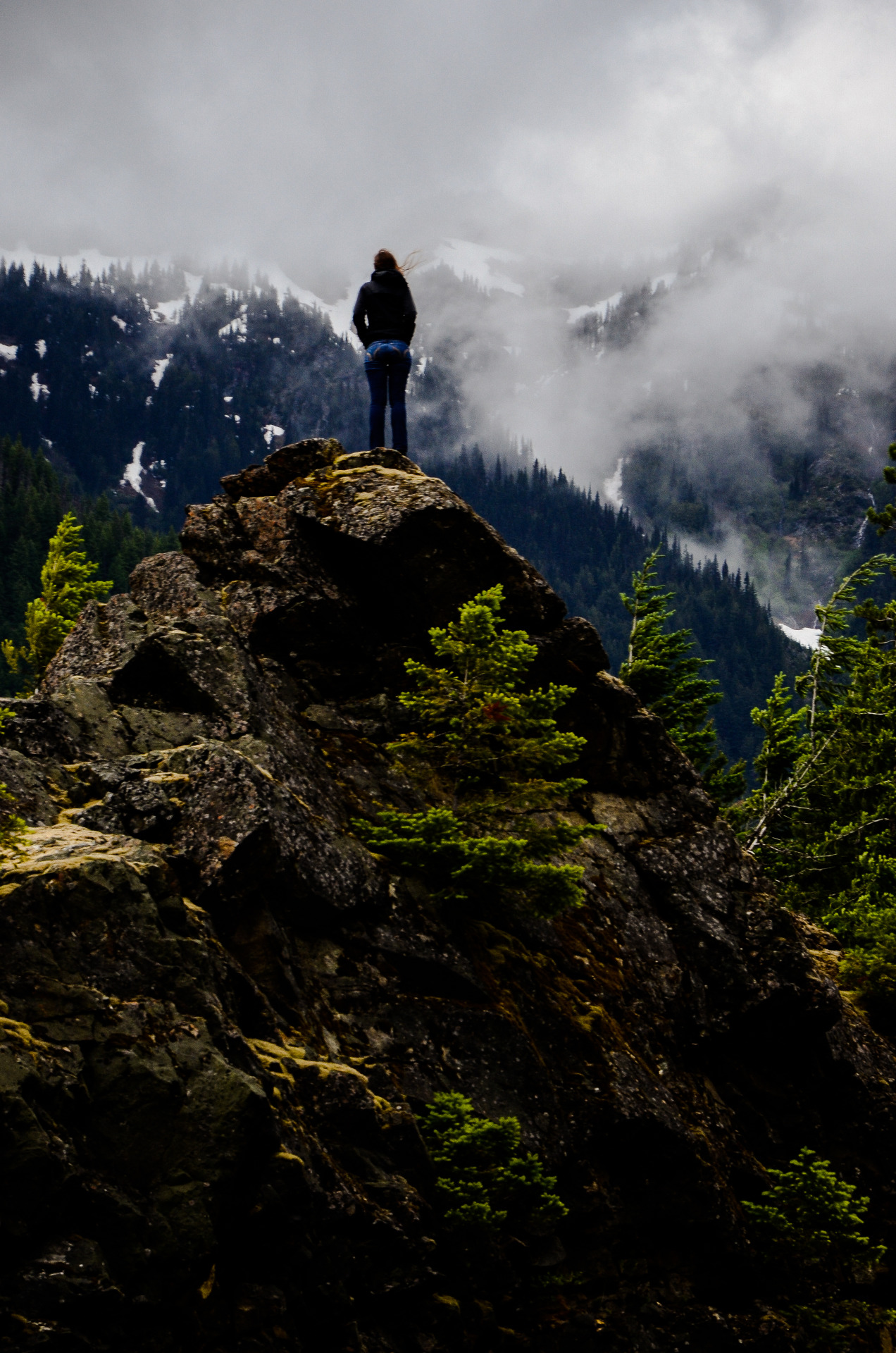 michaellamartin:  Random Road Trips: A Day In the North Cascades.(Photographer - Michael