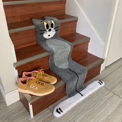 notyetsnake:they turned jerry into shoes